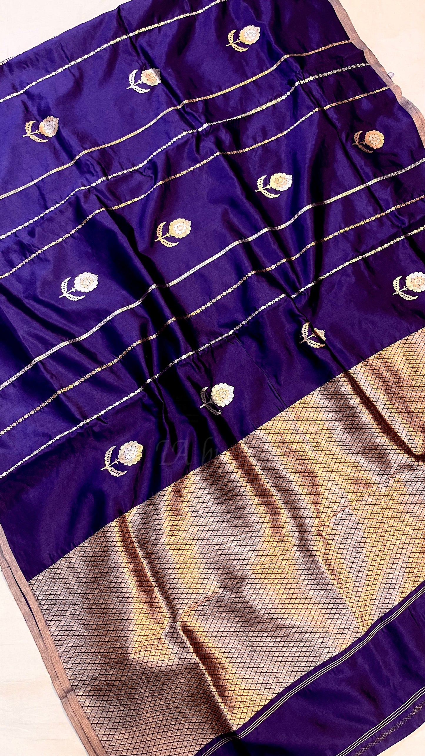 Karishma Kapoor inspired Space Banarasi Pure Katan Silk Raw Mango Kadwa Saree