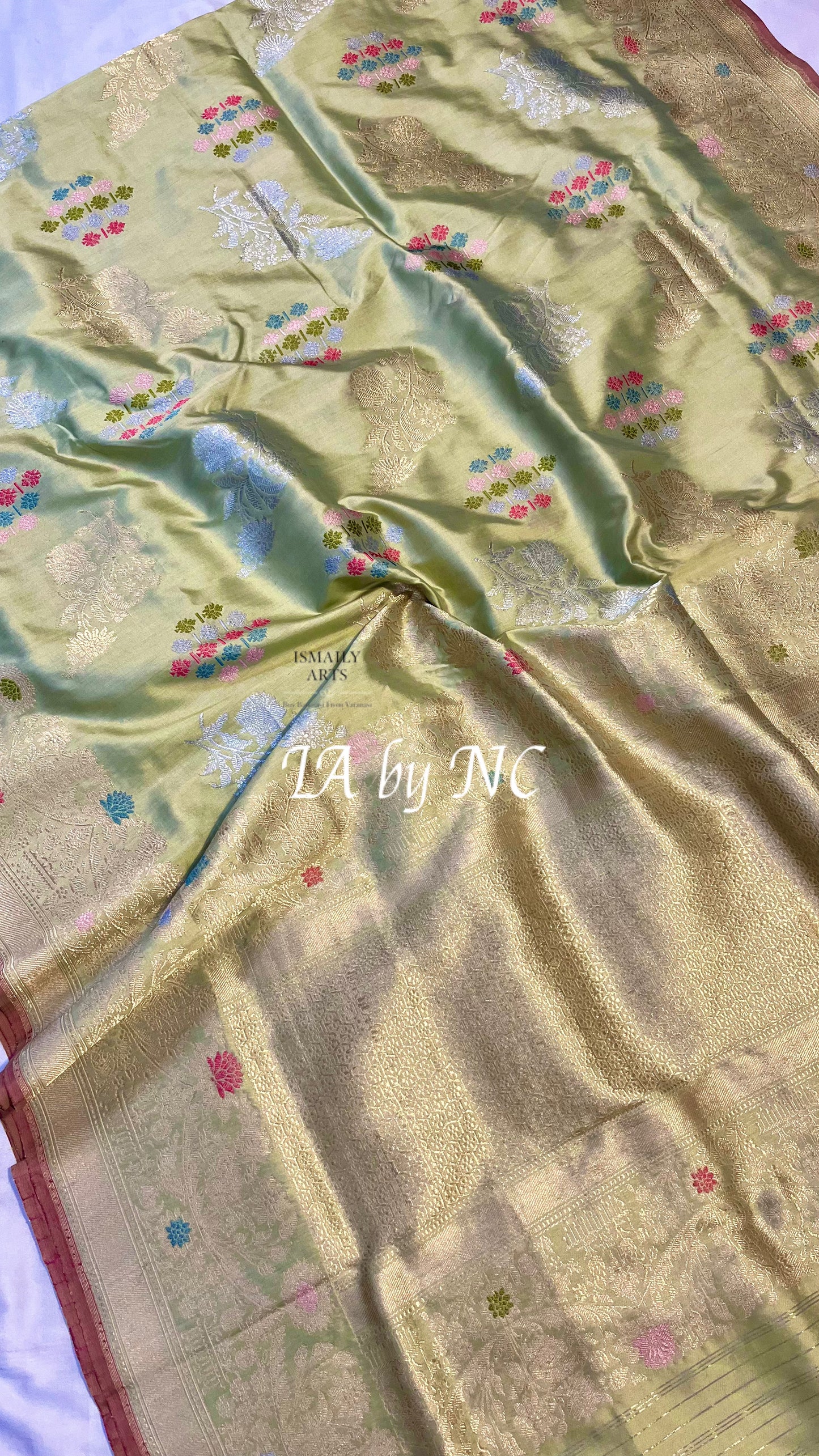 Pista Banarasi Pure Katan Silk Kadwa Pattu Saree