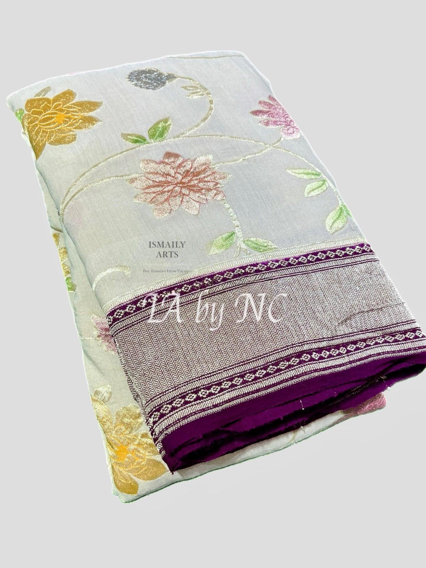 Off-white Banarasi Pure Munga Silk Saree