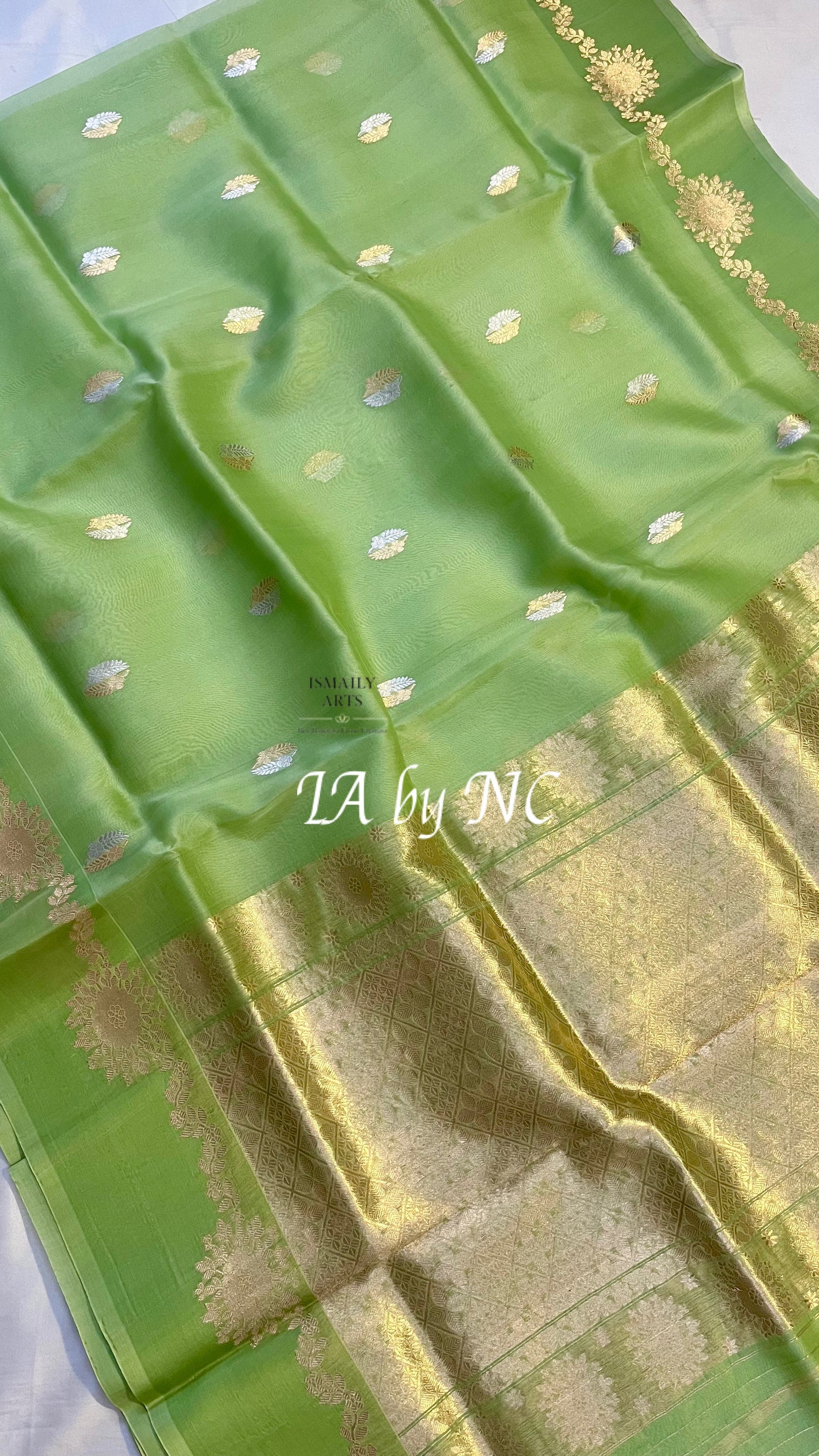 Emerald Banarasi Pure Kora Silk Kadwa Saree