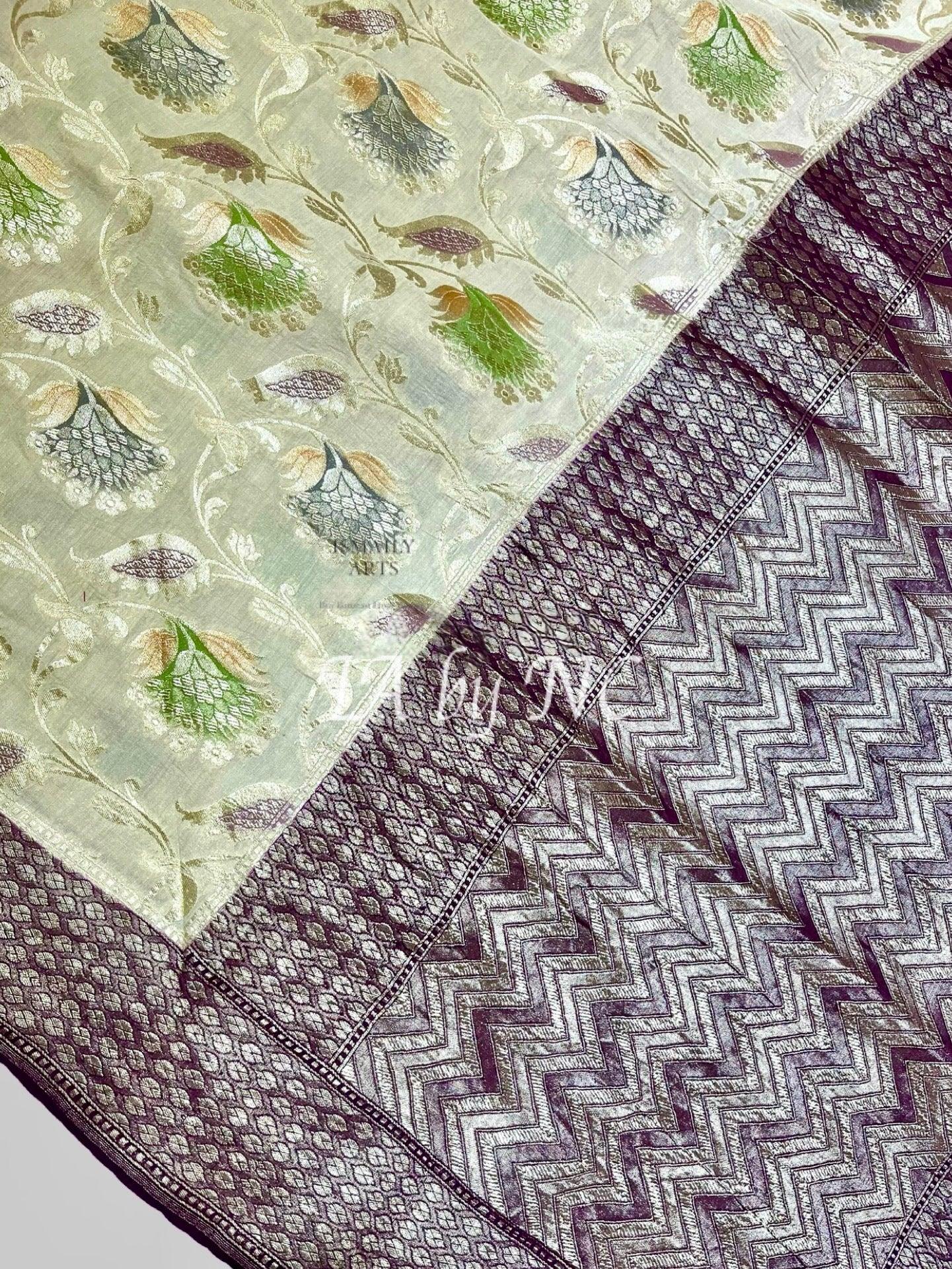 Off-white Banarasi Pure Munga Silk Saree
