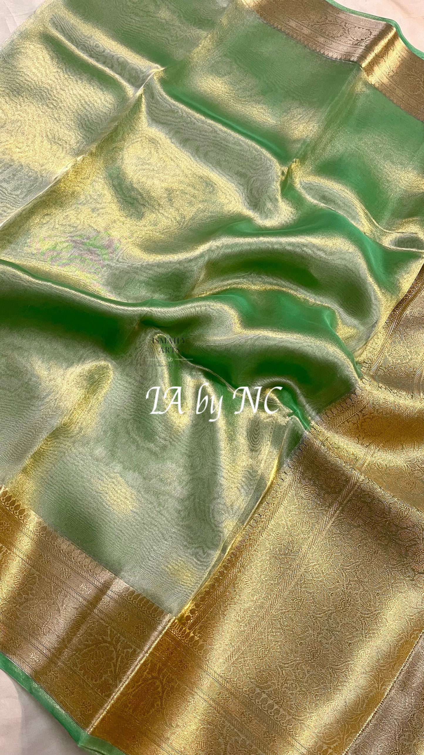 Kelly Banarasi Pure Tissue Silk Saree
