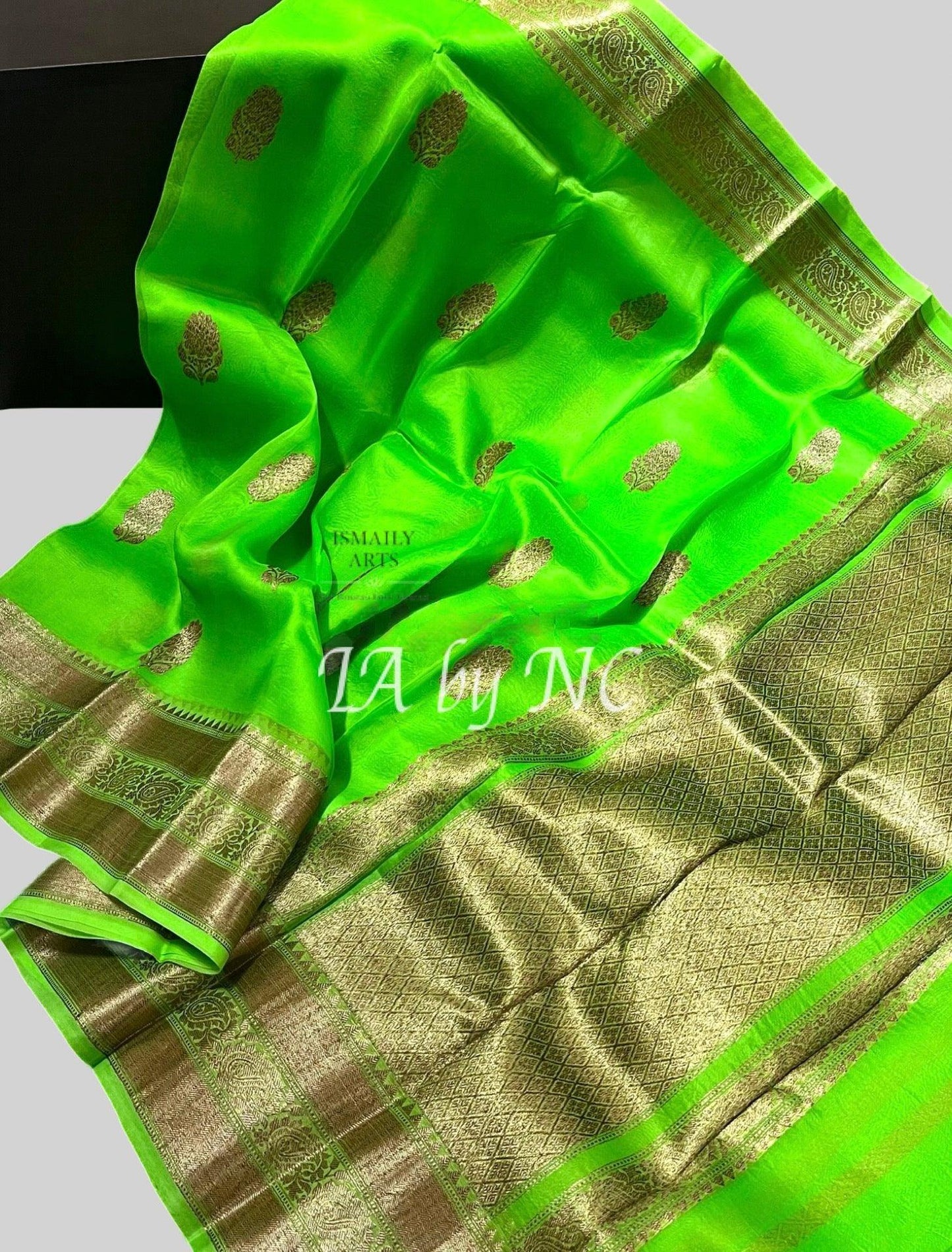 Kelly Banarasi Pure Kora Organza Kadwa Saree