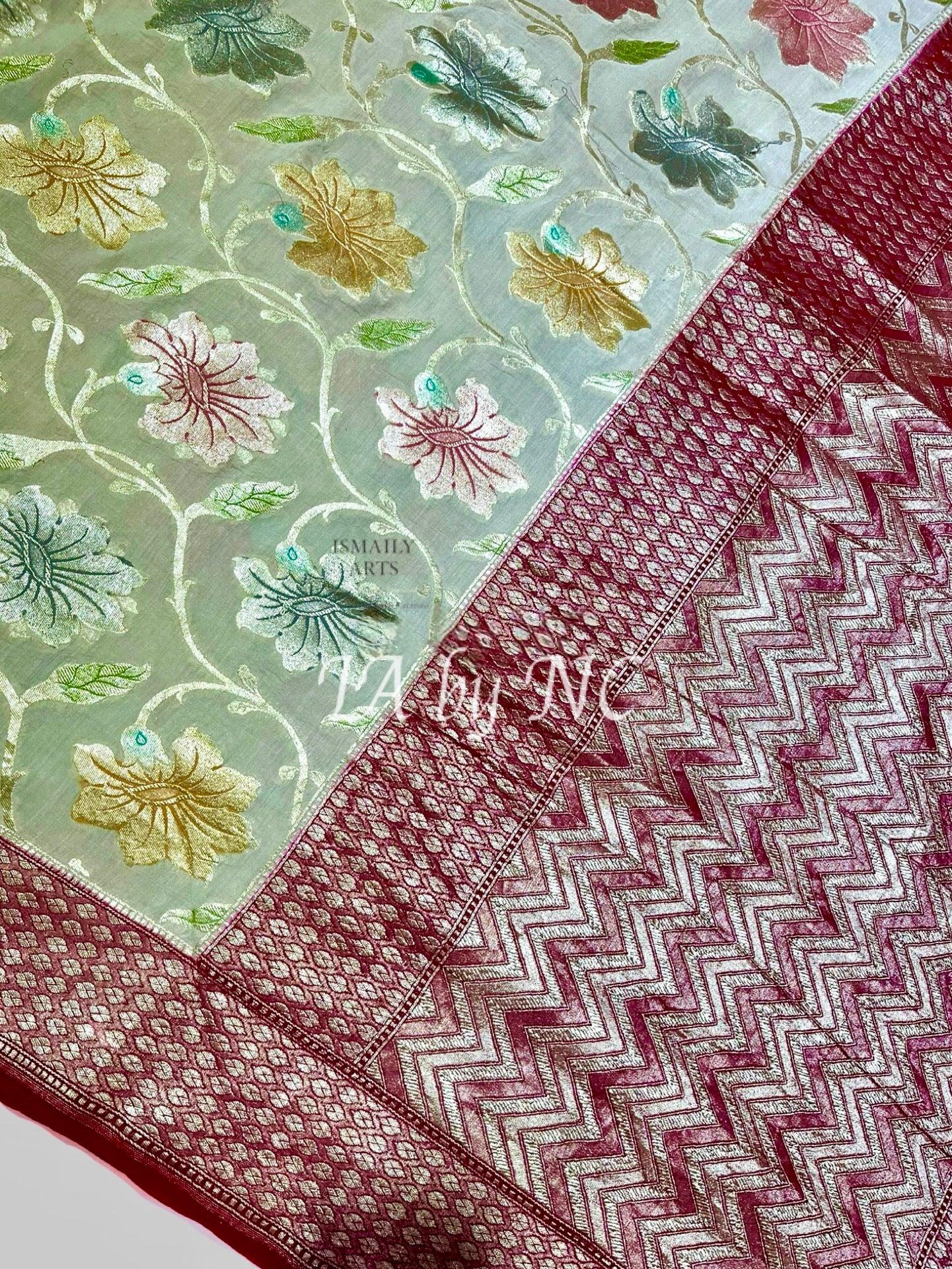 Off-white Banarasi Pure Munga Silk Saree