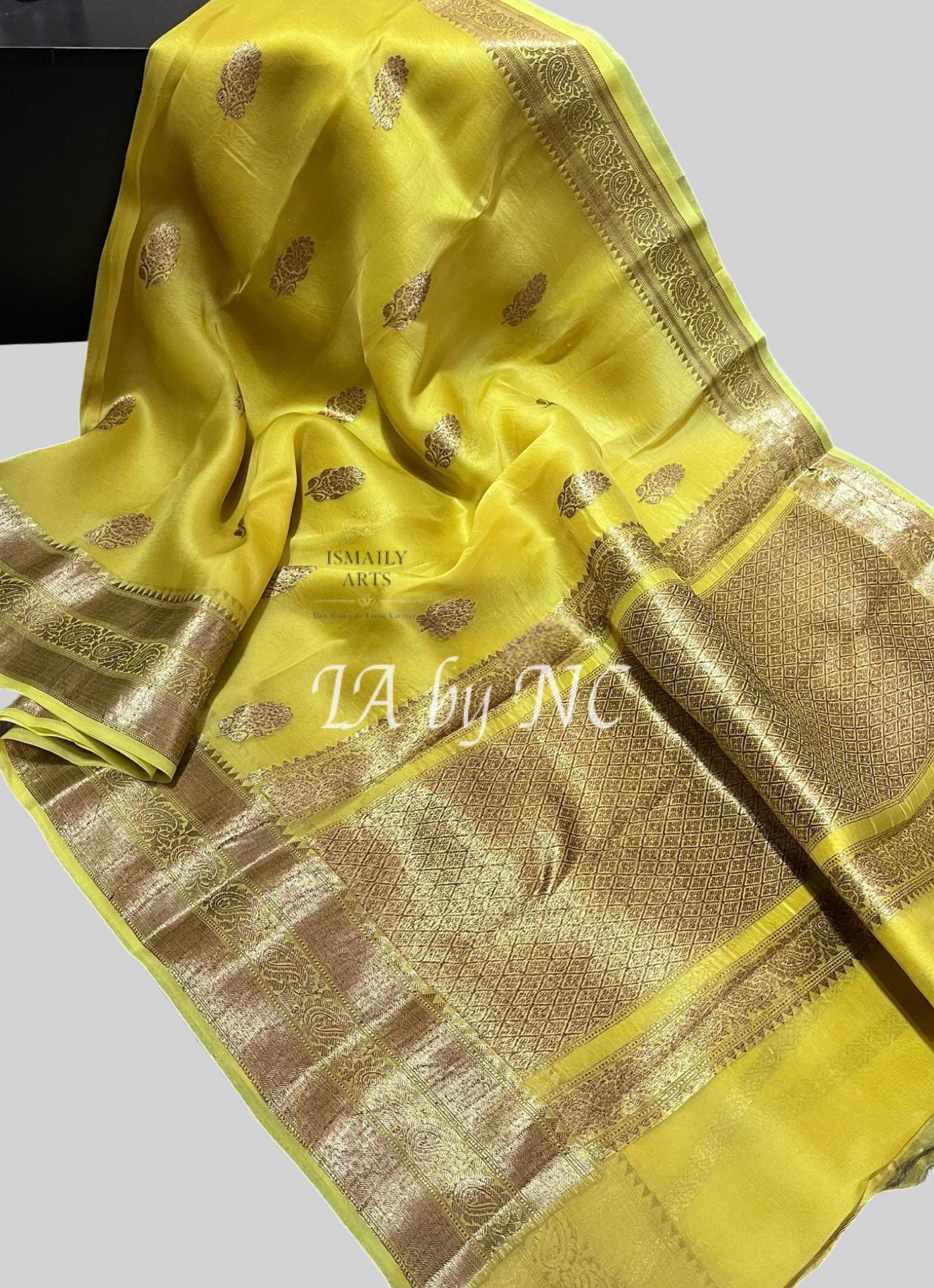 Trombone Banarasi Pure Kora Silk Kadwa Saree