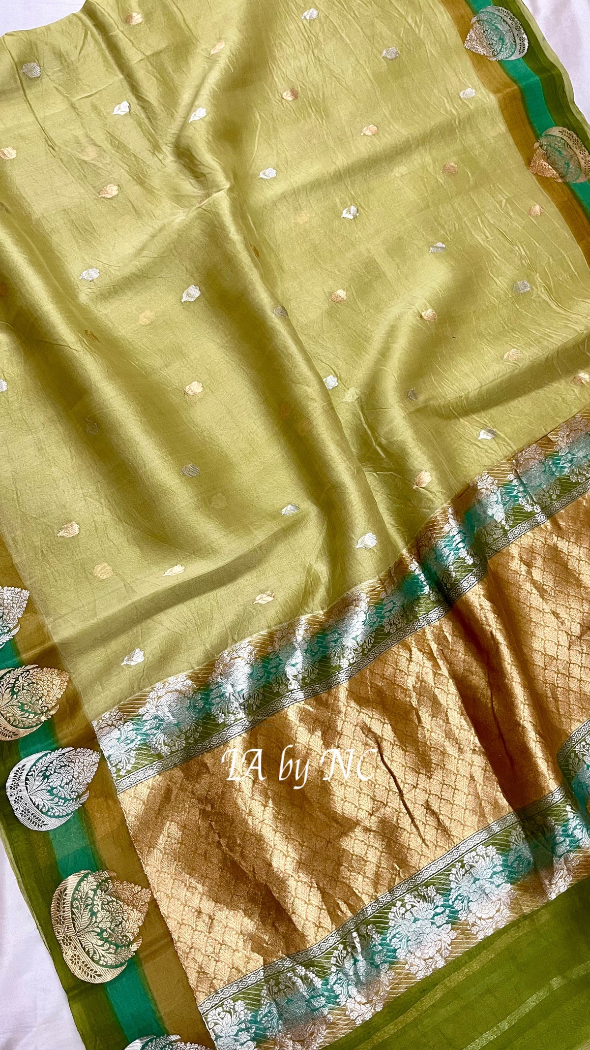 Moss Banarasi Pure Kora Silk Kadwa Saree