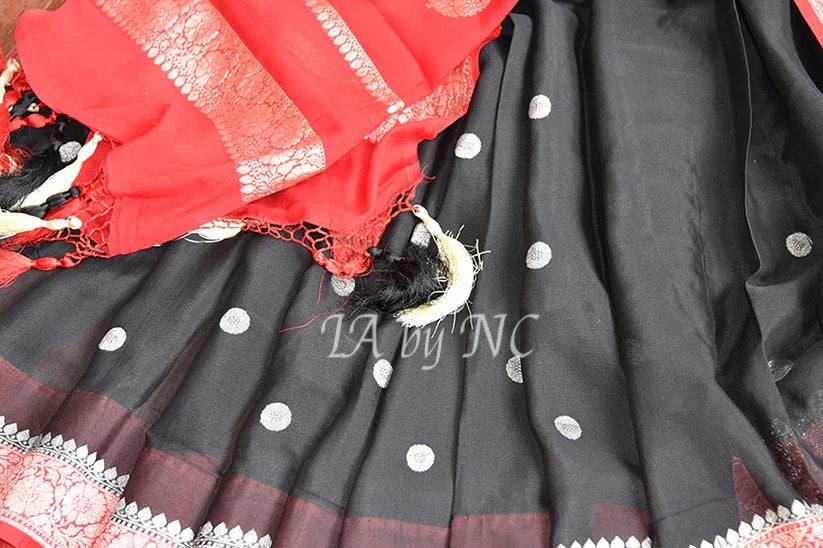 Black Banarasi Pure Khaddi Georgette Kadwa Saree