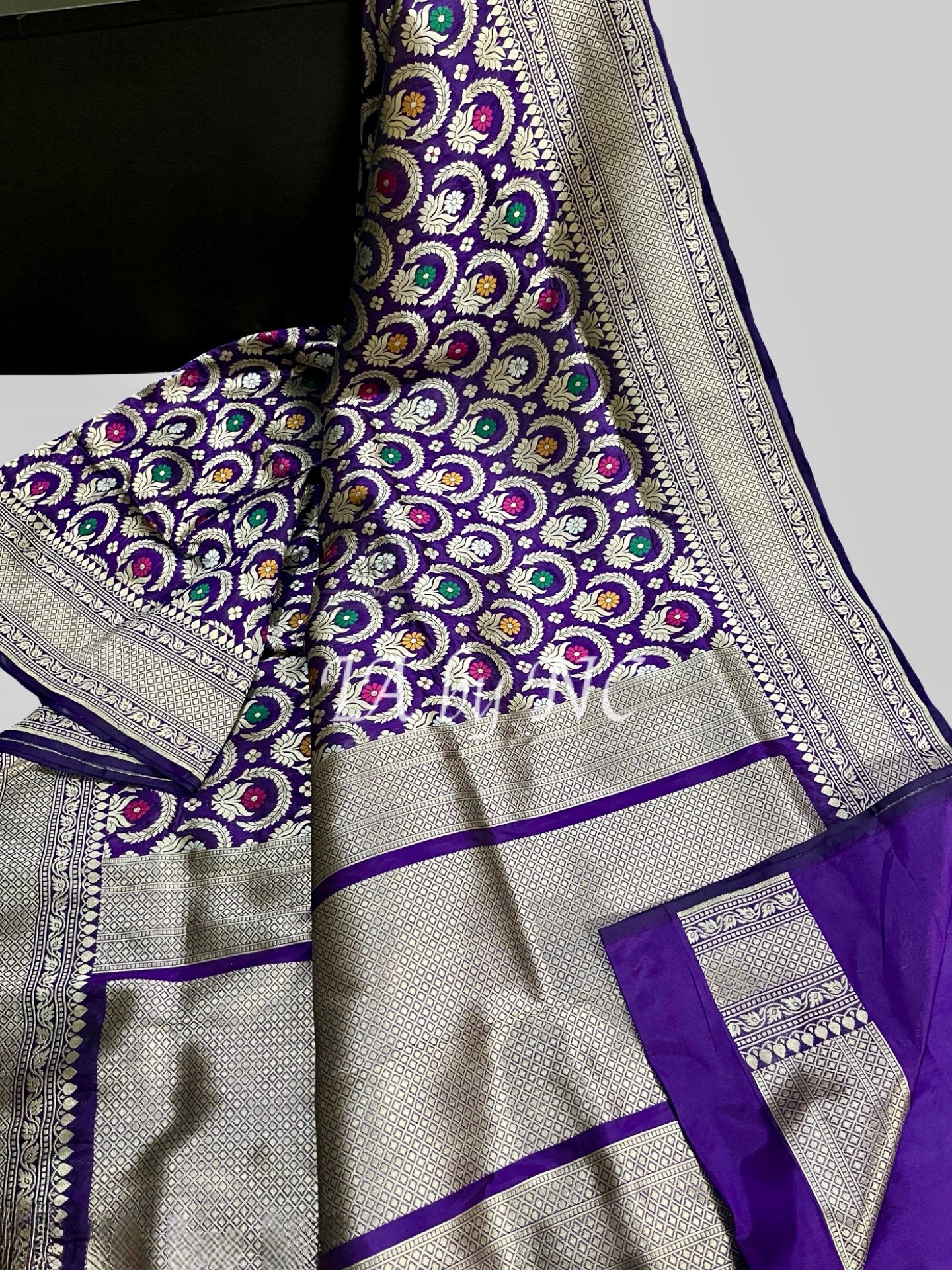 Grape Banarasi Pure Katan Silk Meenakari Pattu Saree