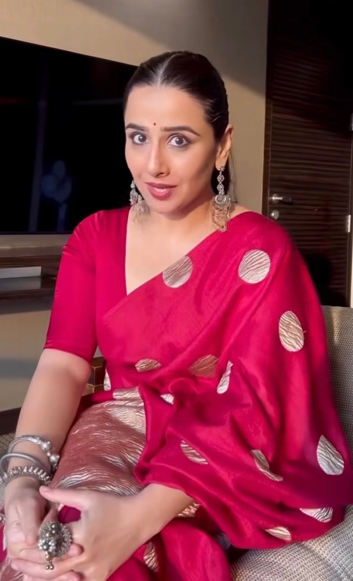 Vidya Balan’s inspired Ruby Banarasi Pure Munga Silk Saree