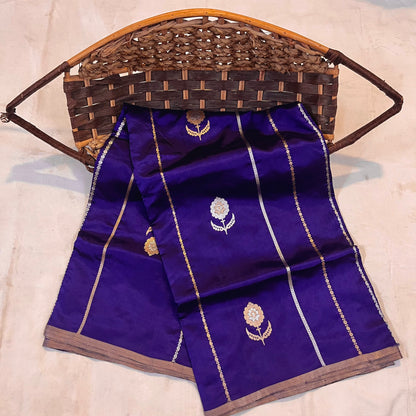 Karishma Kapoor inspired Space Banarasi Pure Katan Silk Raw Mango Kadwa Saree