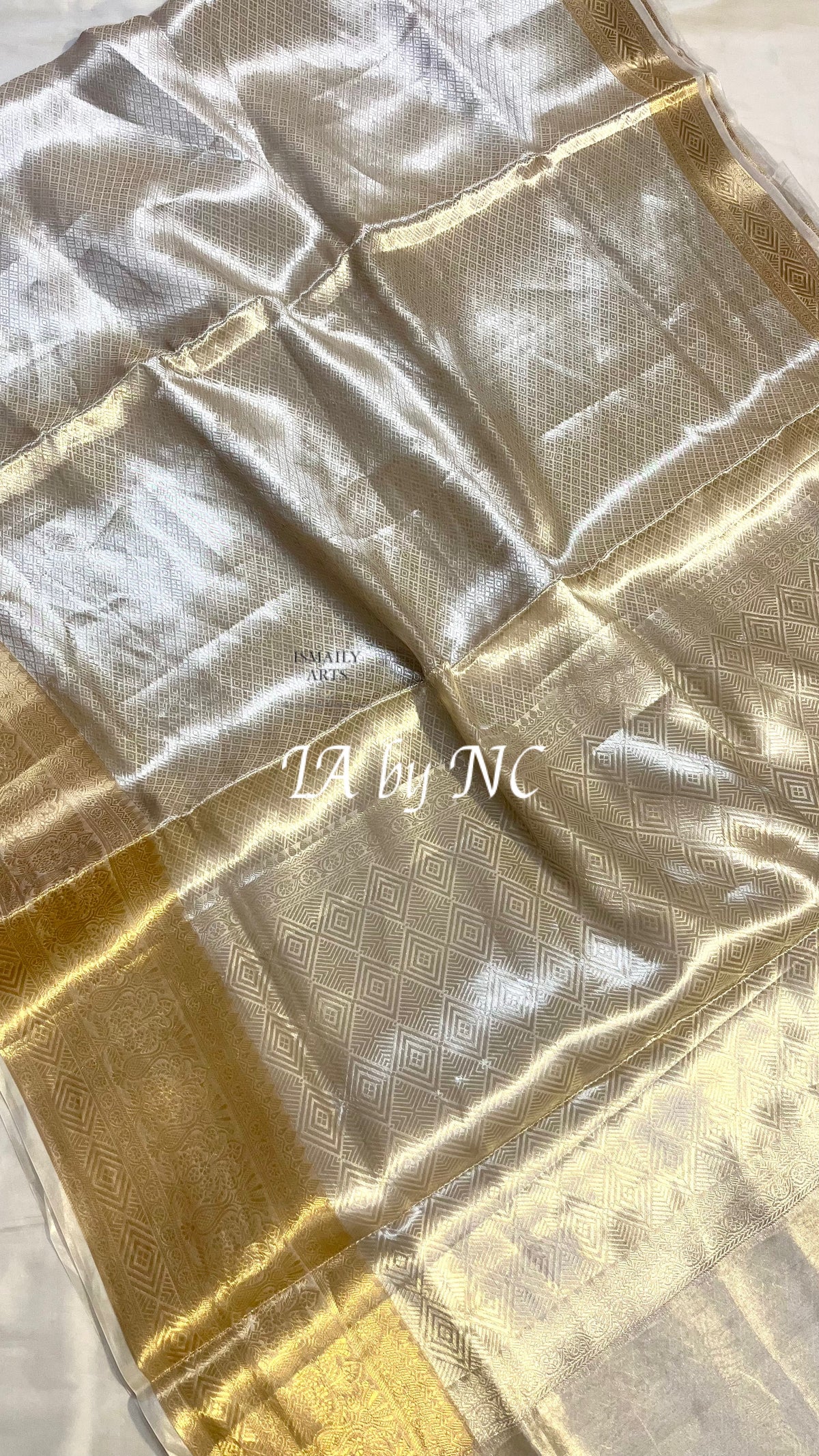 Offwhite Banarasi Pure Tissue Silk Brocade Saree