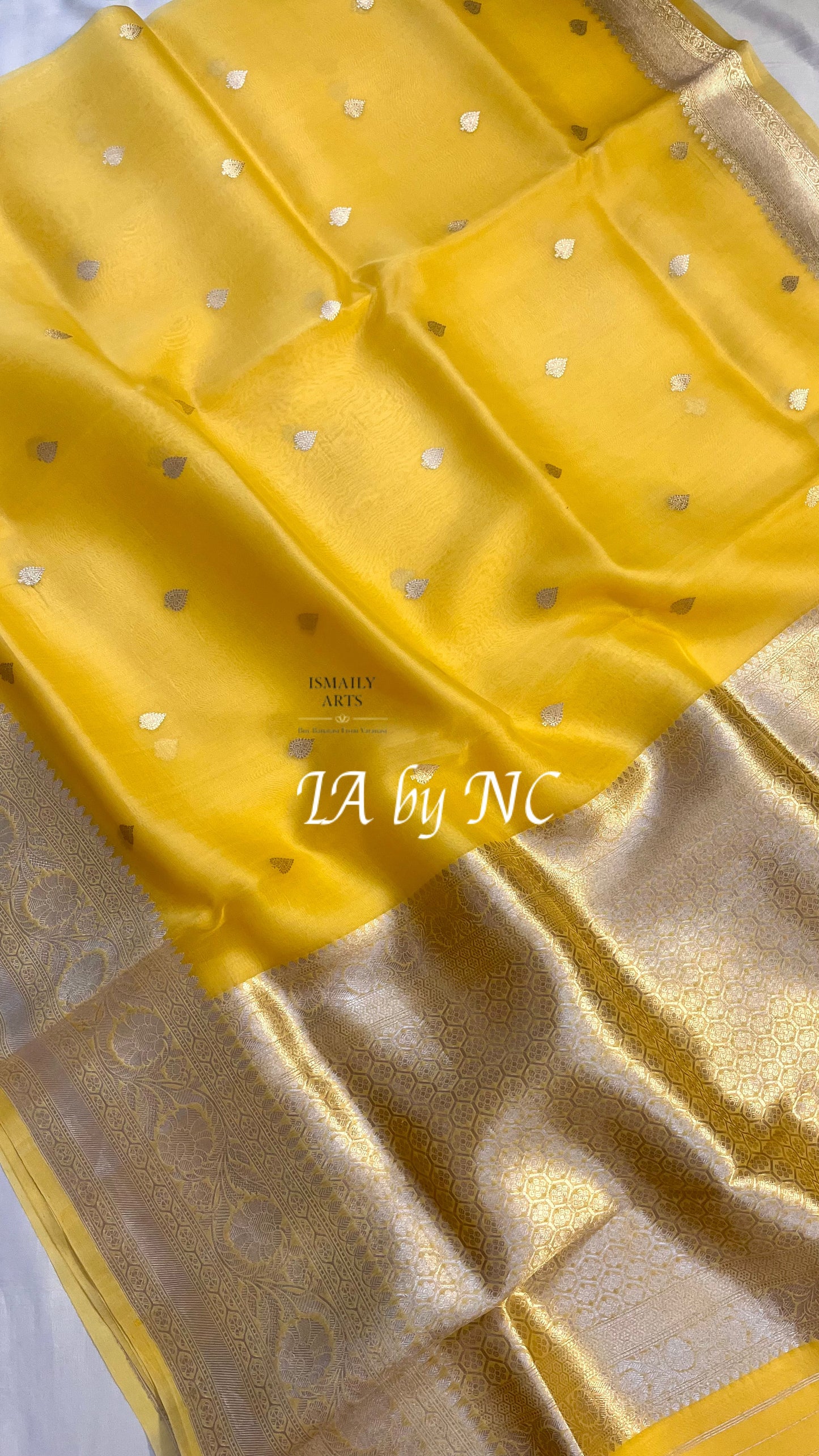 Bumblebee Banarasi Pure Kora Silk Kadwa Saree