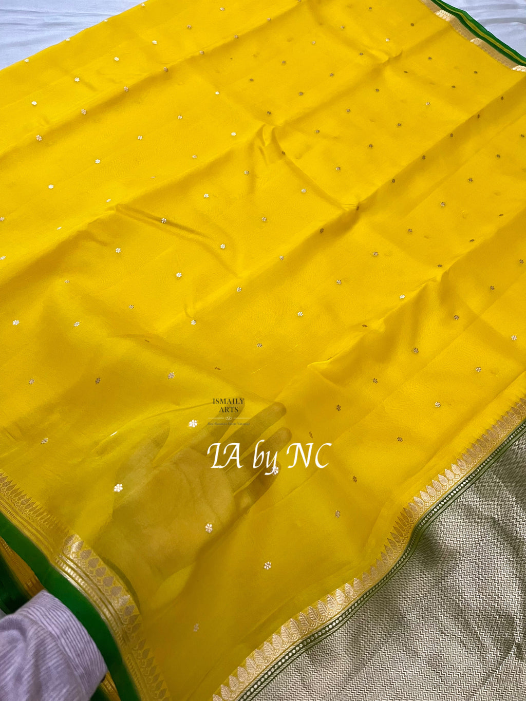 Bumblebee Banarasi Pure Kora Silk Kadwa Saree