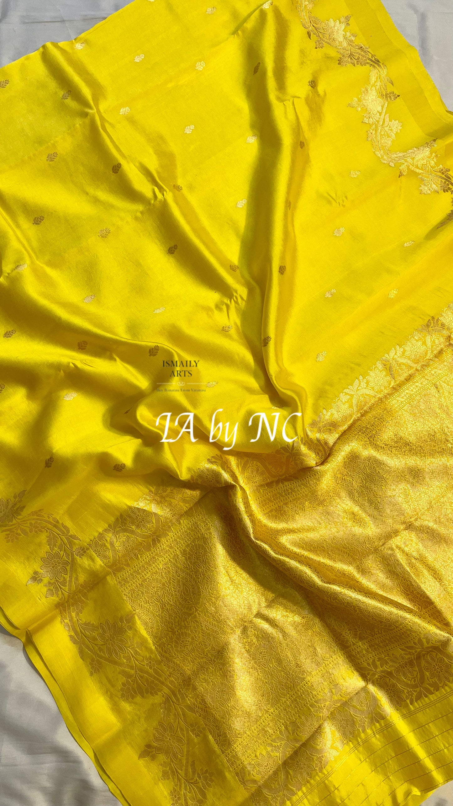 Bumblebee Banarasi Pure Katan Silk Mango Kadwa Saree