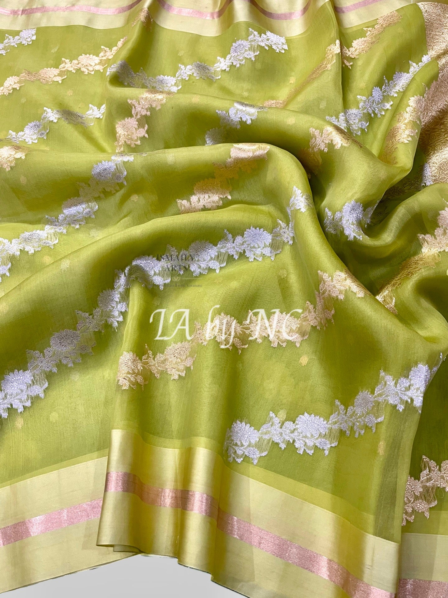 Pear Banarasi Pure Kora Organza Kadwa Saree