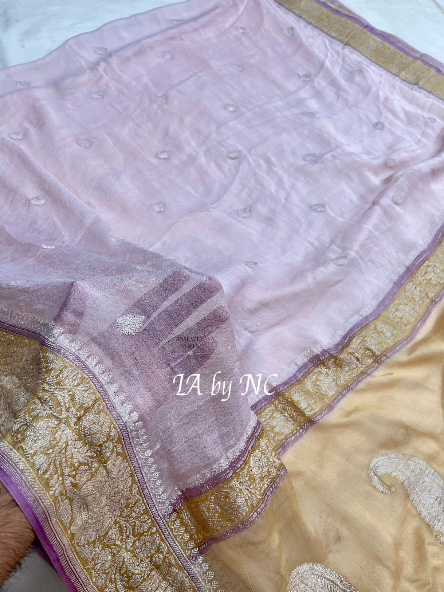 Carnation Banarasi Pure Khaddi Georgette Kadwa Saree
