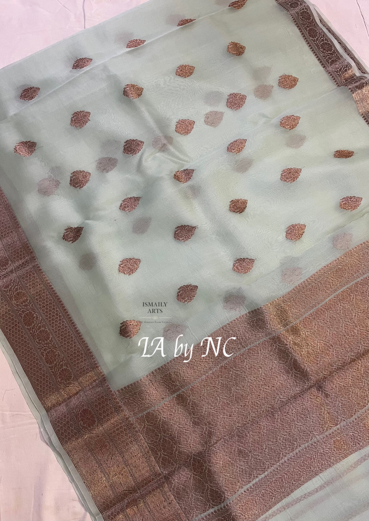 Glacial Banarasi Pure Kora Silk Kadwa Saree