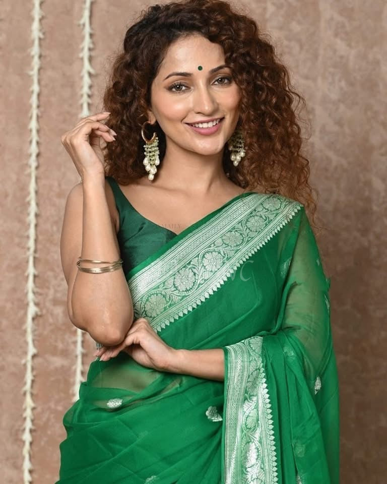 Forest Banarasi Pure Khaddi Georgette Kadwa Saree