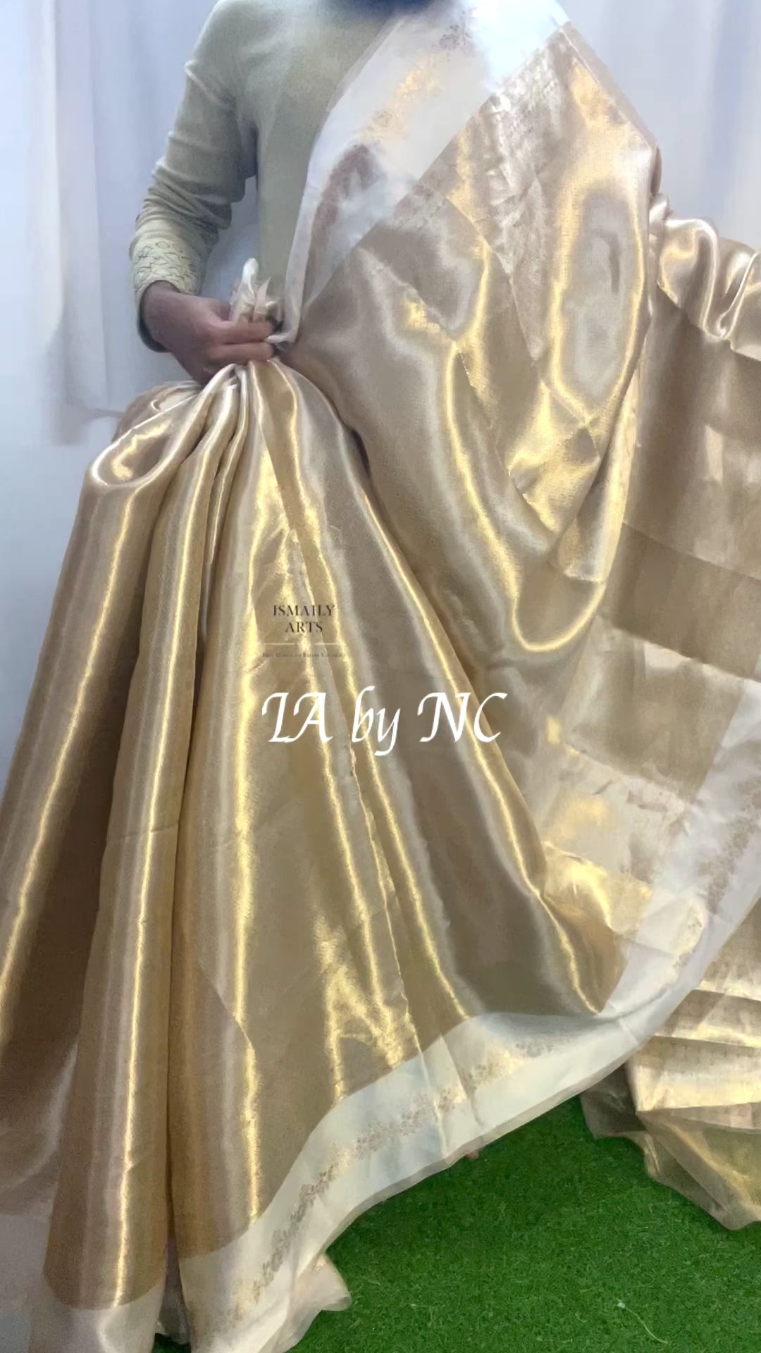 Offwhite Banarasi Pure Tissue Silk Brocade Saree