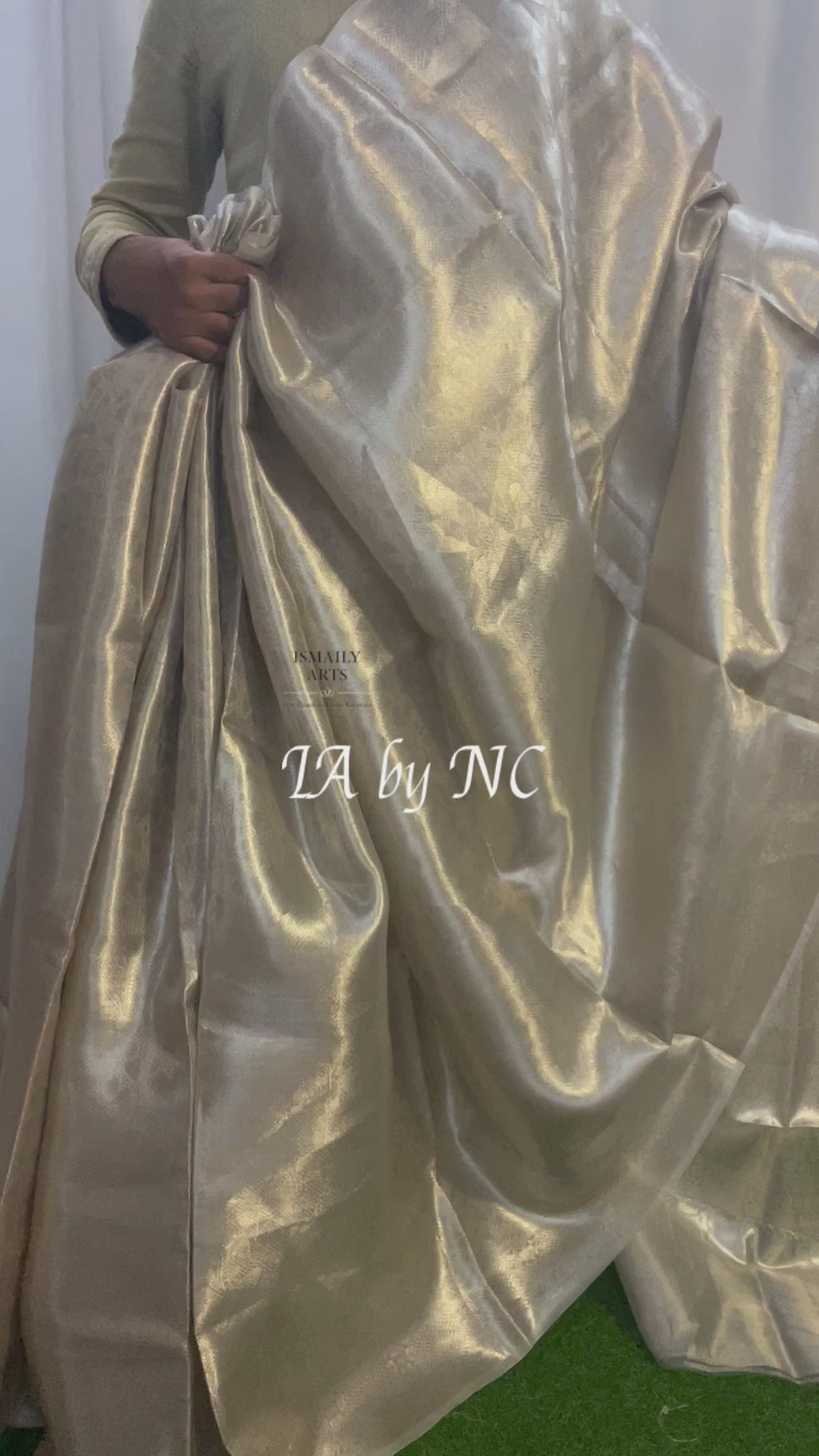 Offwhite Banarasi Pure Tissue Silk Brocade Saree