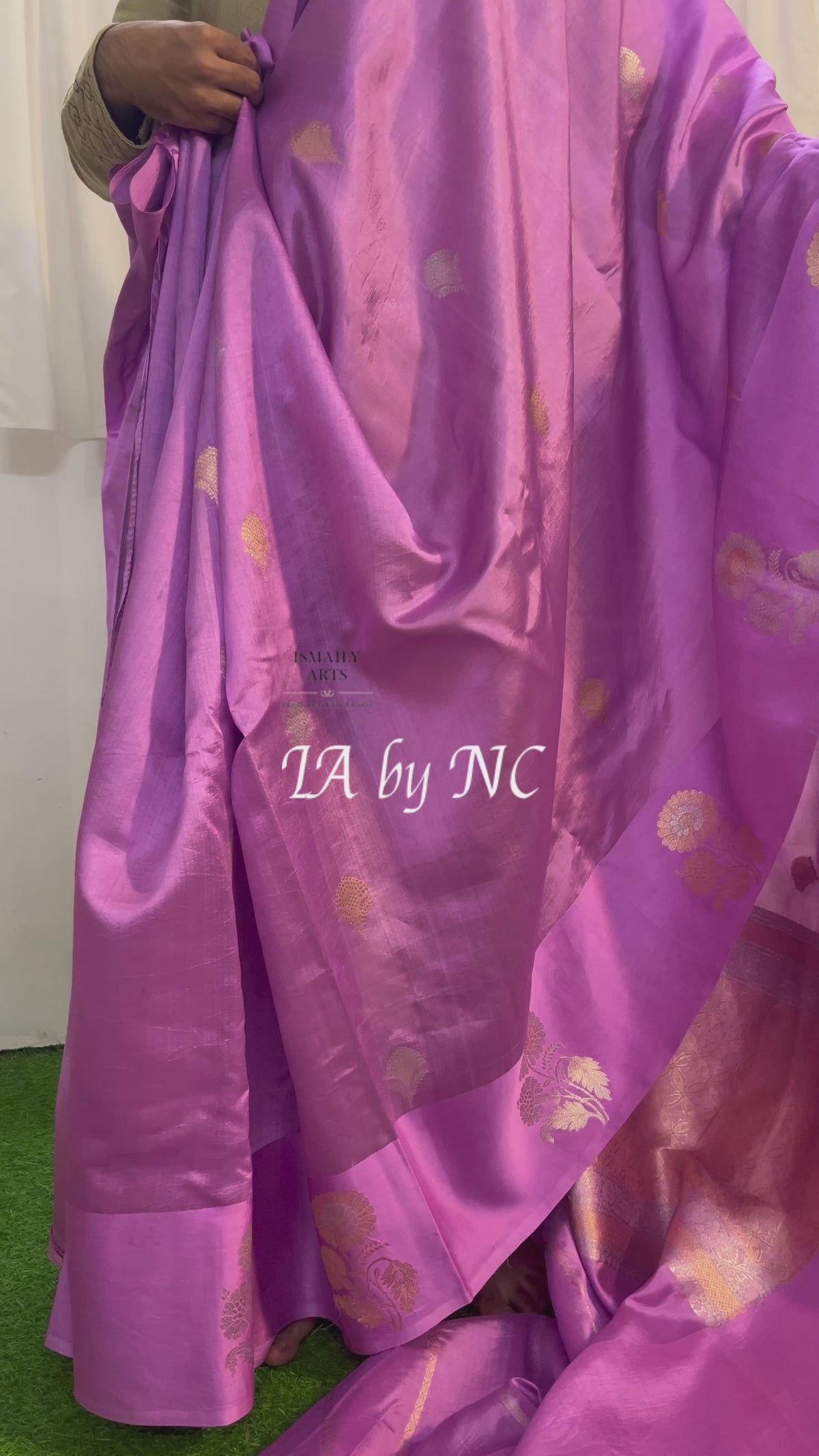 Helio Banarasi Pure Katan Silk Mango Saree