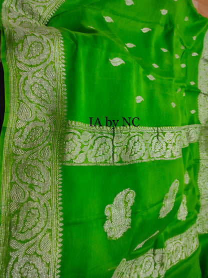 Kelly Banarasi Pure Khaddi Georgette Kadwa Saree